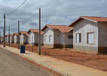 Entrega de casas dos conjuntos São Bento I e II, em Crato, é adiada mais uma vez