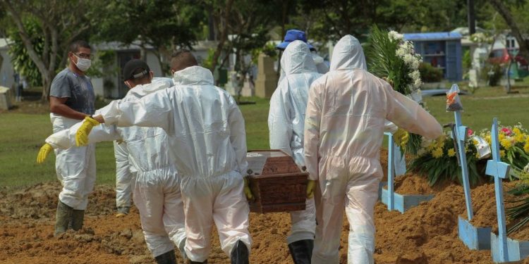 525 pessoas morreram de Covid em casa, no Ceará; orientação é buscar ajuda após primeiros sintomas