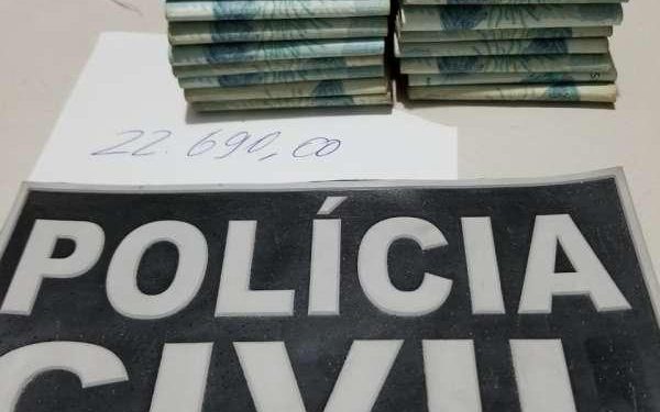 Jovem de 22 anos é indiciada por furtar mais de R$ 22 mil do comércio de namorado idoso