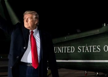 Twitter bane permanentemente a conta pessoal de Donald Trump