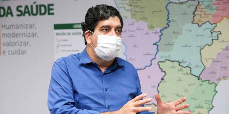 “Não dá pra falar em lockdown neste momento”, diz secretário da Saúde do Ceará