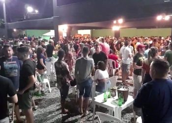 Polícia encerra festa com mais de 100 pessoas no Ceará (Foto: Reprodução)