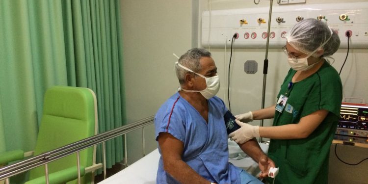 Hospital Regional do Sertão Central recebe certificação internacional por qualidade dos serviços