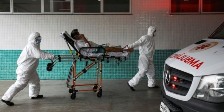 Colapso no Amazonas: Justiça manda governo federal transferir pacientes que podem morrer sem oxigênio