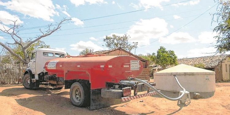MDR libera mais de R$ 65 milhões para Operação Carro-Pipa
