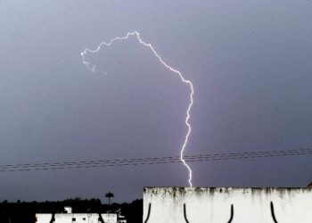 Ceará registra mais de 10 mil raios em 25 dias de 2021