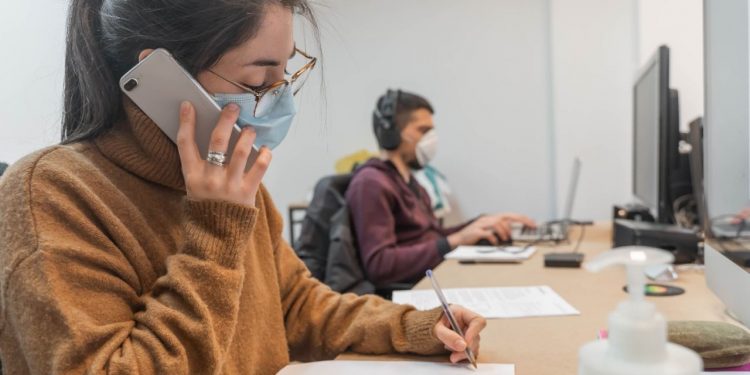 O setor de serviços foi responsável pela geração de mais de 7 mil empregos no CE (Foto: Shutterstock)