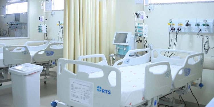 Governo do Ceará entrega mais 10 leitos e dobra número de UTIs em Crateús