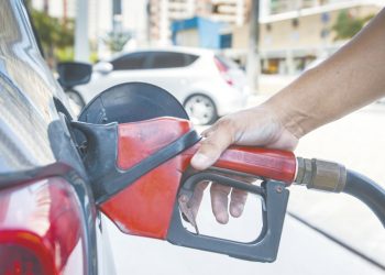 Petrobras anuncia novo aumento no preço do diesel e da gasolina nas refinarias