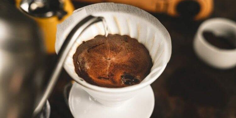 Viciado em café? Bebida pode reduzir massa cinzenta do cérebro