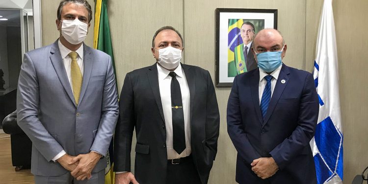 Ceará deve receber mais de 70 mil doses de vacina contra a Covid nos próximos dias