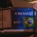 Avião com insumos para produção de 8,6 milhões de doses da vacina CoronaVac chega ao Brasil