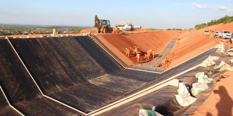 Obras dos lotes 3 e 4 do Cinturão das Águas vão garantir segurança hídrica do Cariri