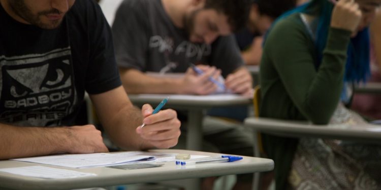 Prefeitura abre seleção pública para mais de 100 vagas