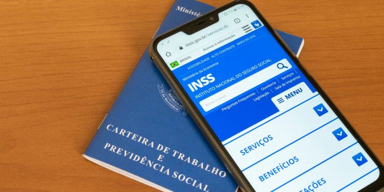 INSS convoca 5,3 milhões de aposentados para prova de vida digital