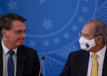 O presidente Jair Bolsonaro e o ministro Paulo Guedes (Economia) (Foto: Pedro Ladeira/Folhapress)