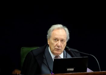 Lewandowski pede gastos com cloroquina e autoriza acesso a e-mail em investigação contra Pazuello