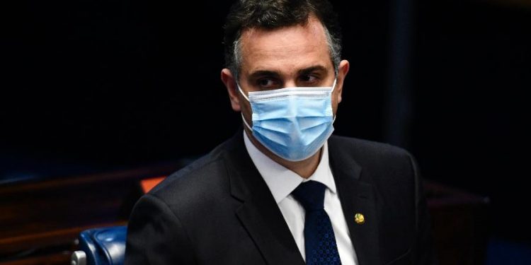 Aliado de Bolsonaro, Pacheco se elege presidente do Senado no 1º turno