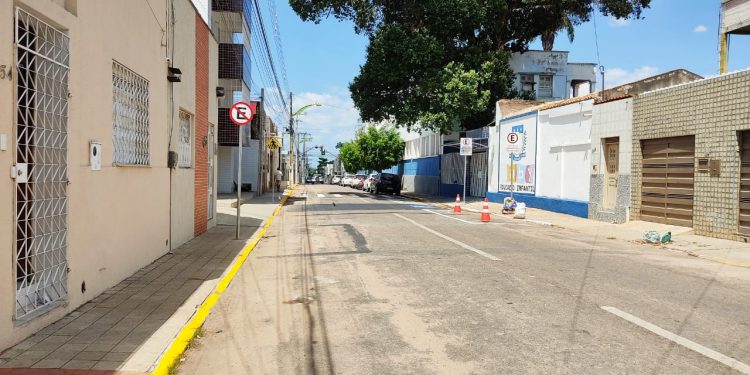 Demutran altera estacionamento de veículos em rua do Crato e deixa moradores insatisfeitos