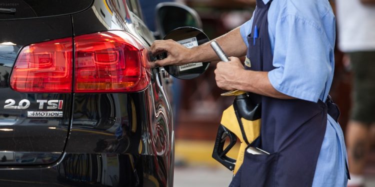 No alto do pódio: Crato continua sendo a cidade com a gasolina mais cara do Ceará; litro passa de R$ 6,00