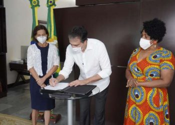 Lei que reserva 20% das vagas em concursos públicos estaduais para negros é sancionada por Camilo