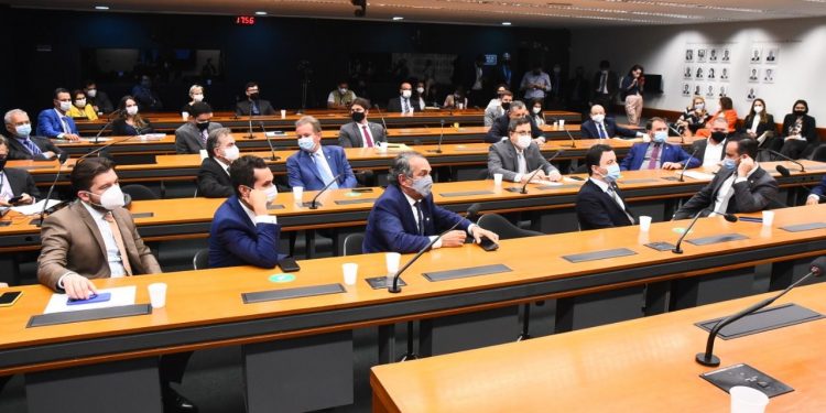 Quatro deputados federais decidem não enviar verbas de emendas de bancada ao Governo do Estado