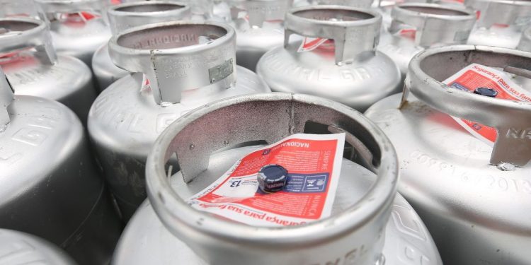 Saiba quem tem direito a receber o vale gás do Governo do Ceará durante a pandemia