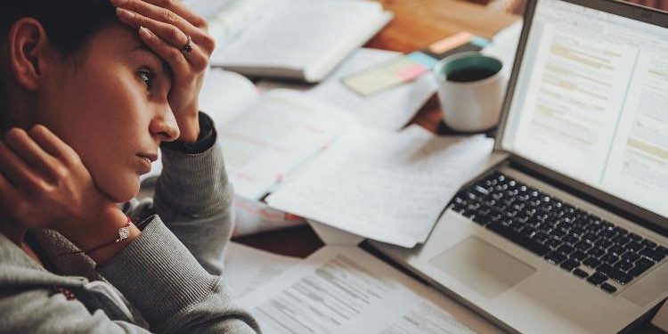 9 sinais físicos que mostram que você está se alimentando mal