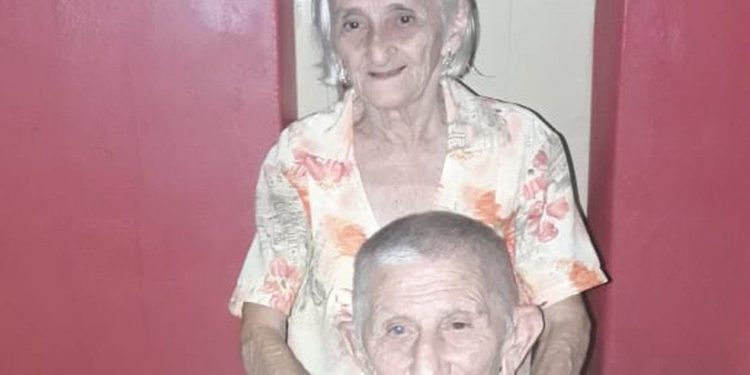 Idosos casados há 63 anos morrem de Covid-19 no mesmo dia