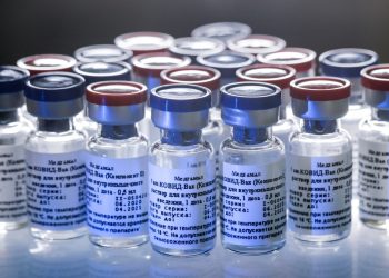 Frascos da vacina russa Sputnik V