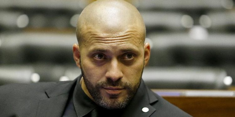 Conselho de Ética dá aval a processo contra Daniel Silveira por gravação