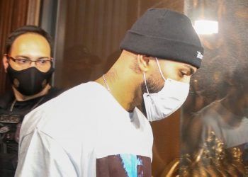 Gabigol é flagrado em cassino clandestino em São Paulo durante evento com cerca de 200 pessoas