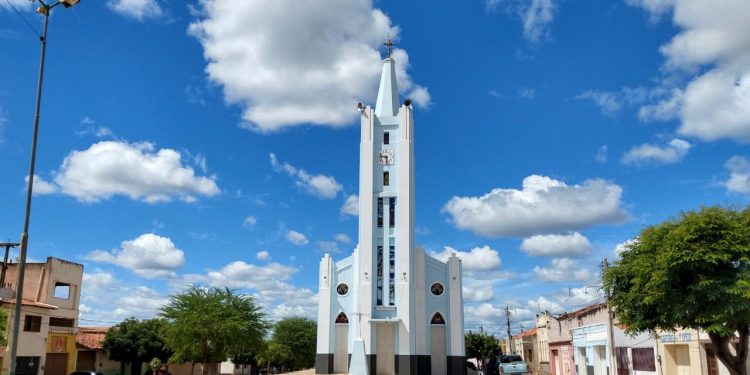 Apenas 4 cidades cearenses não registraram óbito por Covid-19 em 2021; uma delas no Cariri