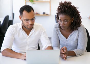 Segundo o Censo 2010 do Instituto Brasileiro de Geografia e Estatística (IBGE), são cerca de 8.452.381 cearenses, contabilizando a maioria de 66,89% (5.653.512) de pretos e pardos (Foto: Freepik)