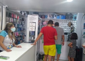 Lojas de eletrônicos estavam funcionando normalmente no Crato (Foto: Antonio Rodrigues)