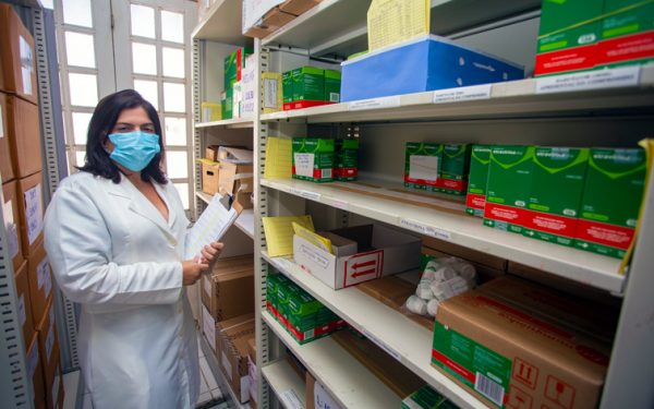 Sesa se reúne com setor farmacêutico para ajudar municípios com estoque e fornecimento de medicamentos