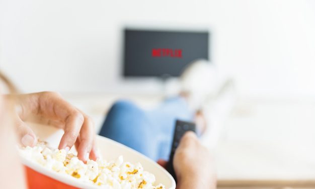 Divide a conta da Netflix com os amigos? Novo recurso que está em teste impede que usuários compartilhem senhas