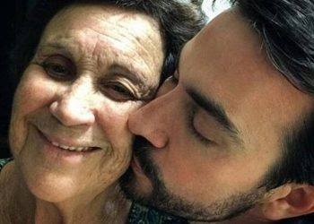Padre Fábio de Melo com a mãe, dona Ana (Foto: Reprodução/Instagram)