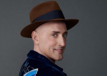 Paulo Gustavo em ensaio fotográfico; humorista segue internado em tratamento contra Covid-19 (Foto: Reprodução/Instagram)