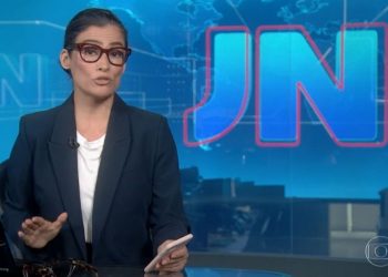 ‘Lula livre’ faz Renata Vasconcellos tremer, gaguejar e usar celular em Plantão da Globo