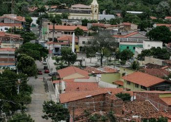 Neste domingo, o prefeito anunciou medidas mais restritivas no município (Foto: Kid Júnior)