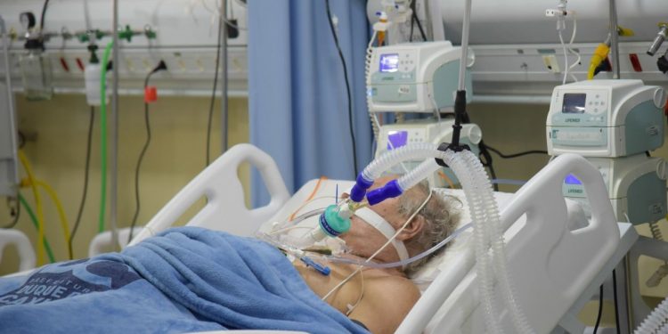 7 a cada 10 pacientes internados por Covid no Ceará em 2021 têm alguma comorbidade
