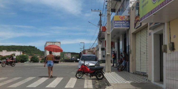 Com aumento de casos, três cidades cearenses mantêm o lockdown