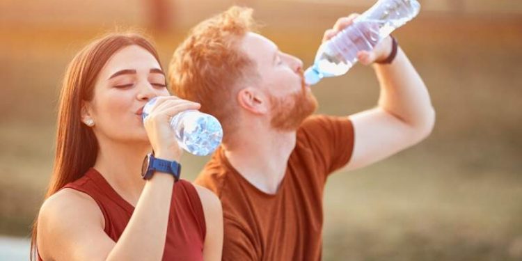 Sentir muita sede é normal? Veja o que pode ser!