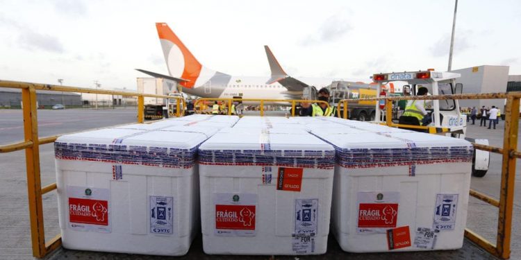 37 municípios do Ceará não vão receber novas vacinas até que alcancem 85% de vacinados com 1º dose