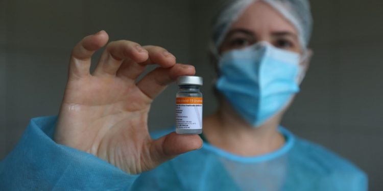 Quase 16 mil cearenses não voltaram para tomar 2ª dose de vacina contra Covid-19