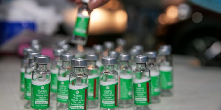 Ceará deve receber novo lote de vacinas contra Covid nos próximos dias, diz Camilo