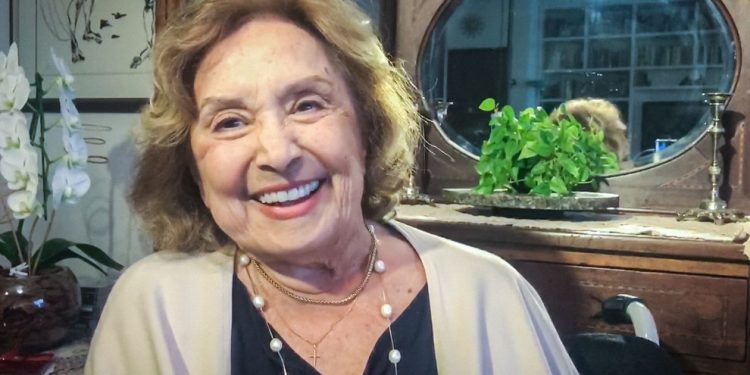 Eva Wilma está internada há alguns dias na UTI para tratar problemas cardíacos e renais (Foto: Divulgação/TV Globo)