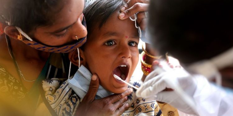 Variante indiana do coronavírus tem três mutações ameaçadoras