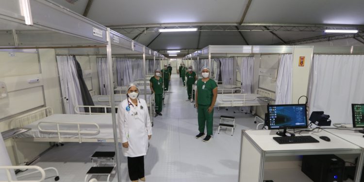 Camilo entrega mais 50 leitos de enfermaria no Cariri e amplia tratamento de Covid na região